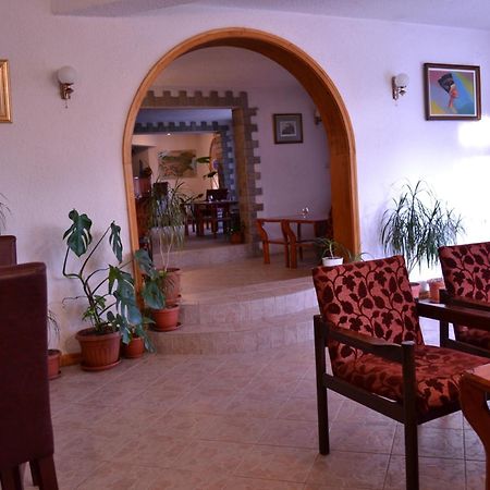 Family Hotel Silver สโมลยัน ภายนอก รูปภาพ