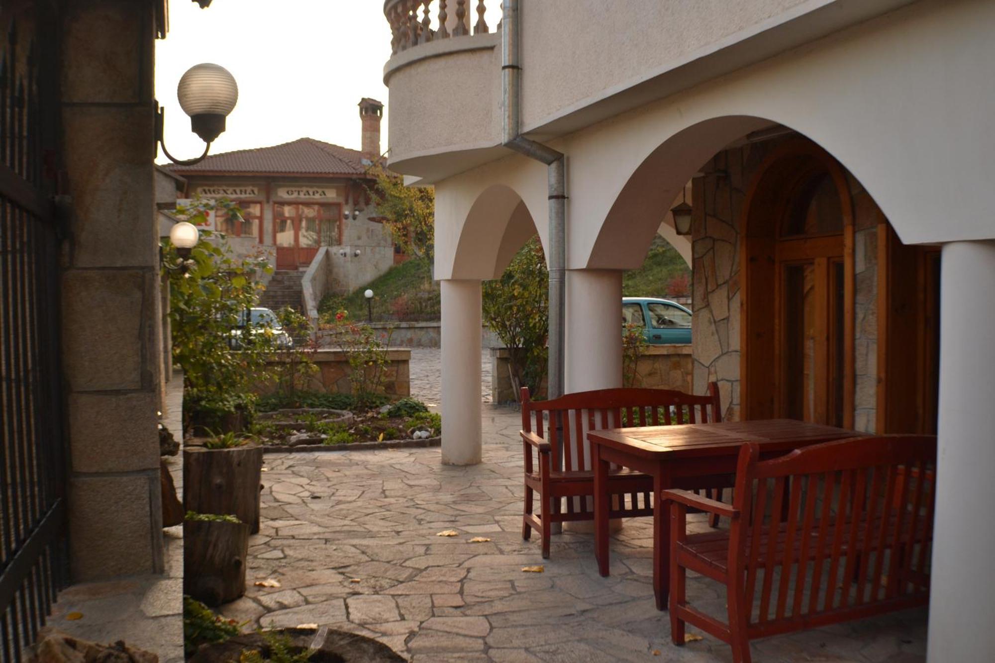 Family Hotel Silver สโมลยัน ภายนอก รูปภาพ